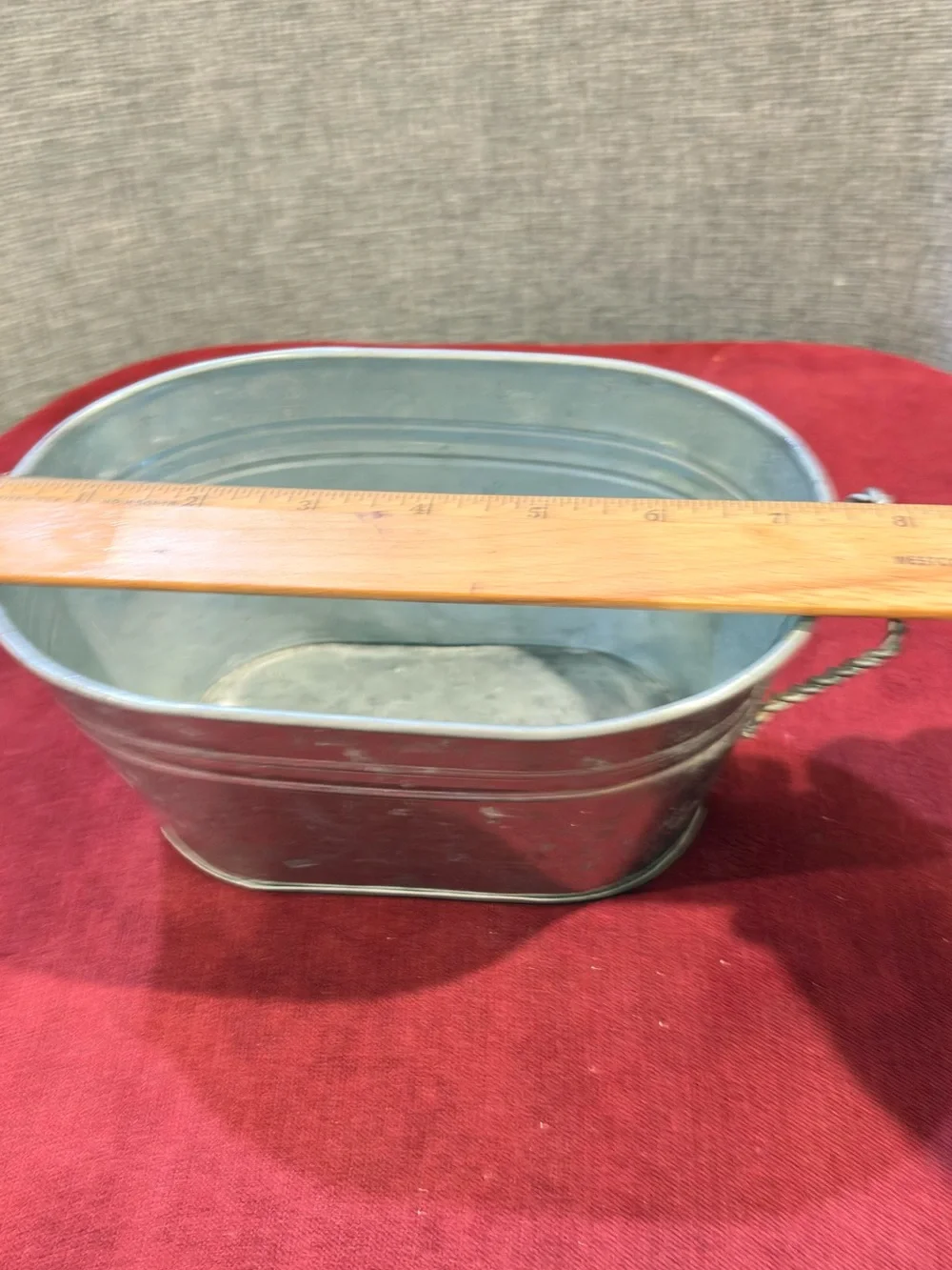 Pre Own Galvanized Steel Oval Planter Tub Rustic Farmhouse Decor Storage Basket